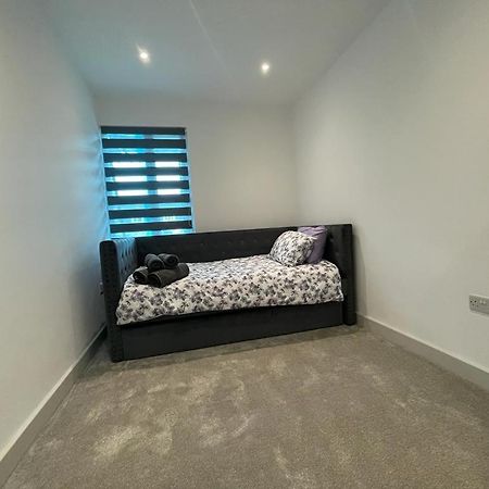 Star London Finchley Road 3-Bed Retreat Apartment ภายนอก รูปภาพ