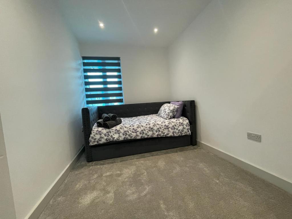 Star London Finchley Road 3-Bed Retreat Apartment ภายนอก รูปภาพ